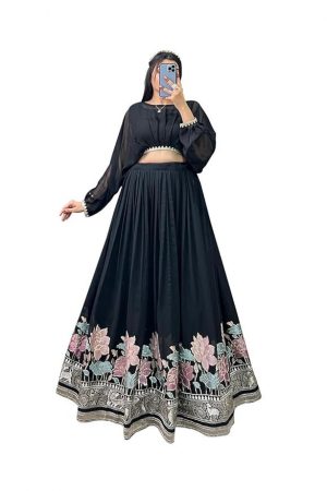 LooknBook Art Crop top Lehenga Set